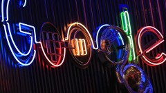 Google-sign-neon